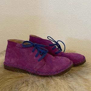 Girls LL Bean bright purple suede booties